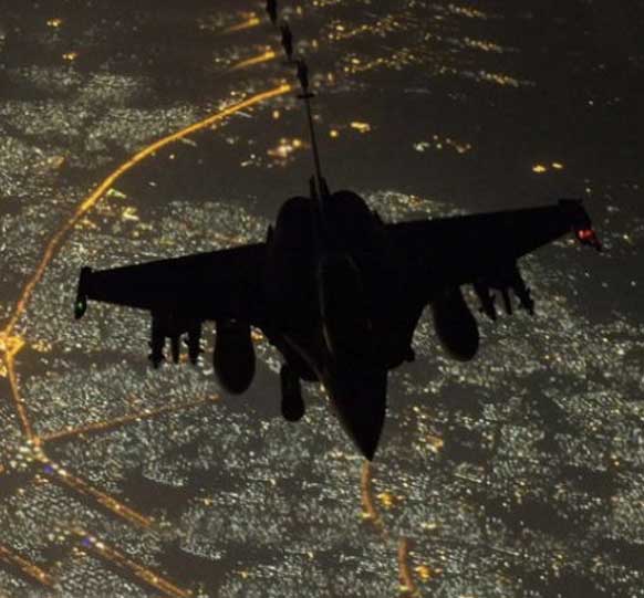 Francia bombardea al ISIS y comienza la cacería de los terroristas tras el atentado de Bataclán