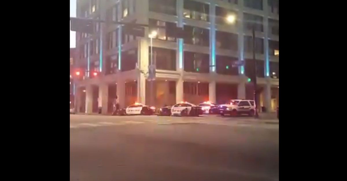 Francotirador mata a 5 policías en Dallas, Texas