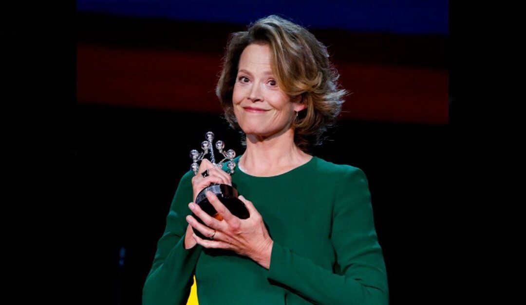 Sigourney Weaver, madre de todas la heroínas, recibe el premio Donostia