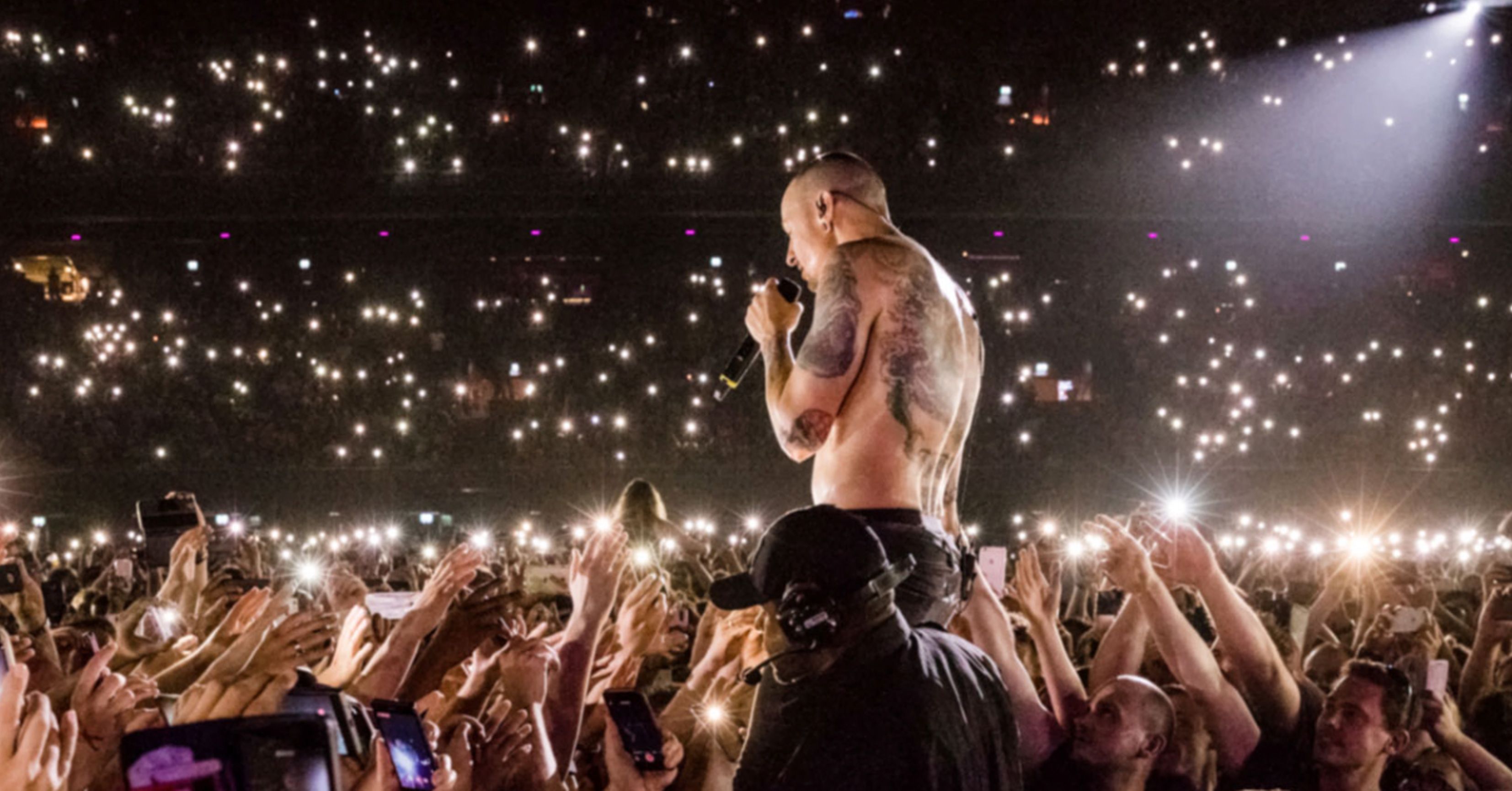 Chester Bennington de Linkin Park se suma al club de los suicidas