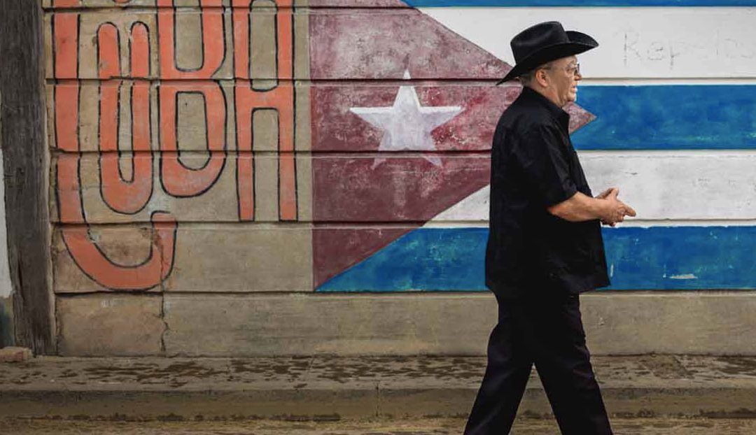 Eliades Ochoa desembarca en Europa con el mejor Son cubano