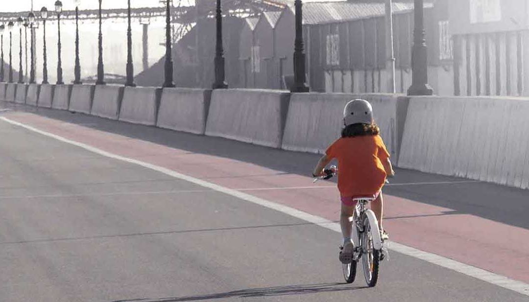 Desescalada por fases: Expertos piden más espacio en las calles para peatones, ciclistas y autobuses