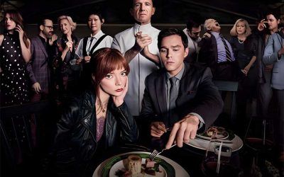 Estrenos: Fiennes y Taylor-Joy se ríen de la alta cocina, un Santa maporrero, una Sissi rebelde y un doc sobre Ian Gibson