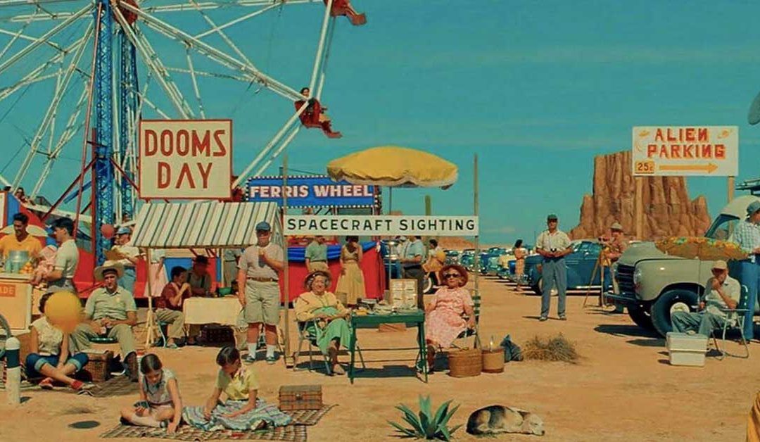 Películas cine: Asteroid City de Wes Anderson, Los amantes del engaño, Gemelos pero no tanto y A Hundred of Flowers