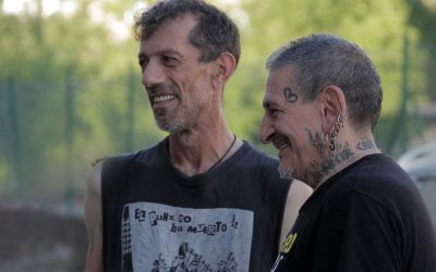 Manolo Kabezabolo: entrañable docu sobre el cantautor punk que lucha contra su enfermedad mental