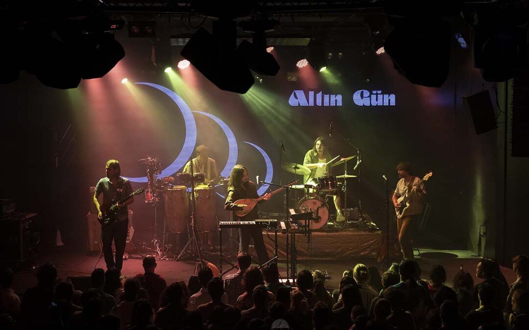 Altin Gün es una banda neerlandesa que reinterpreta el folclore turco. Sala But de Madrid
