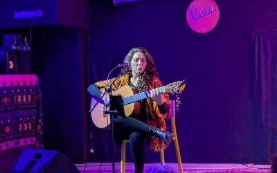 Cantautora chilena Andrea Andreu difunde por España y Francia su proyecto “La guitarra y su semilla”